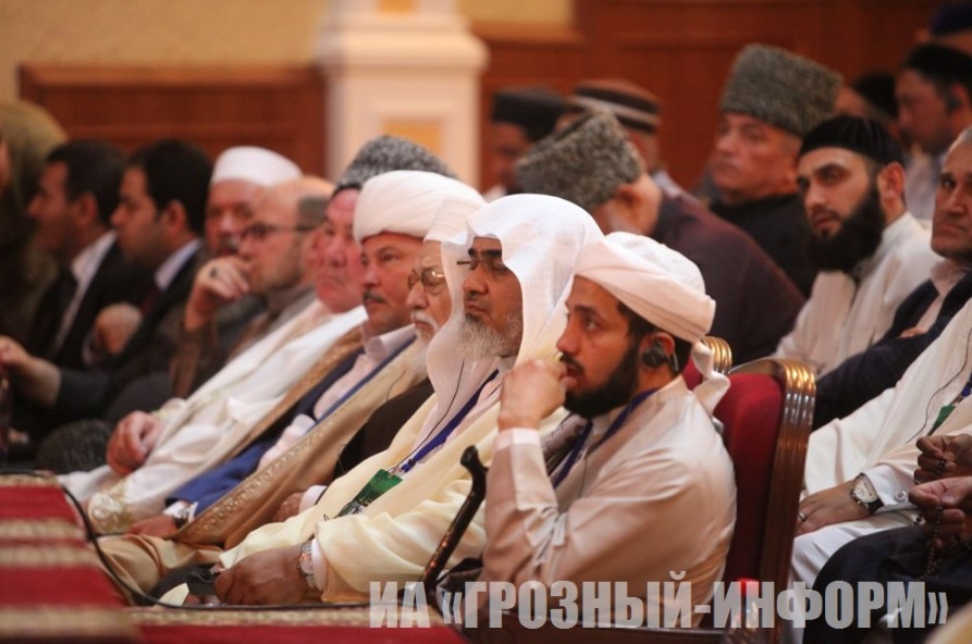 В Грозном продолжается Всемирная исламская конференция