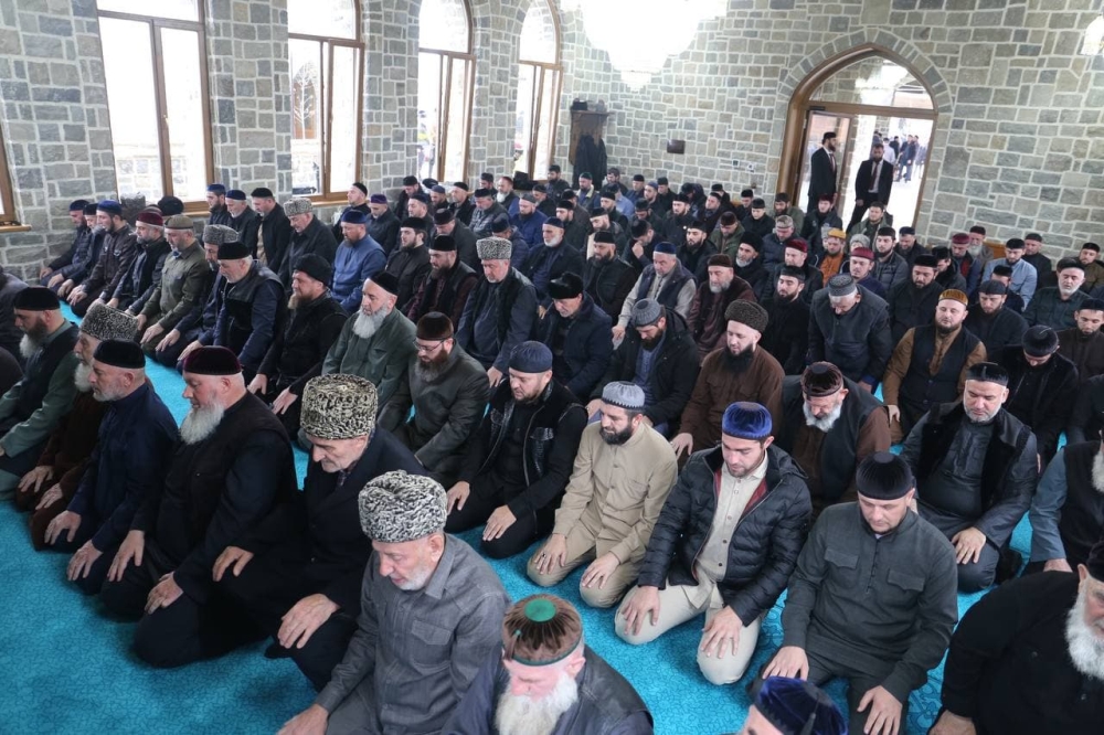 село центорой. ахмат-юрт курчалоевский район. чечня ахмат юрт. хьаьжийн беш ахмат юрт. село ахмат юрт чечня.