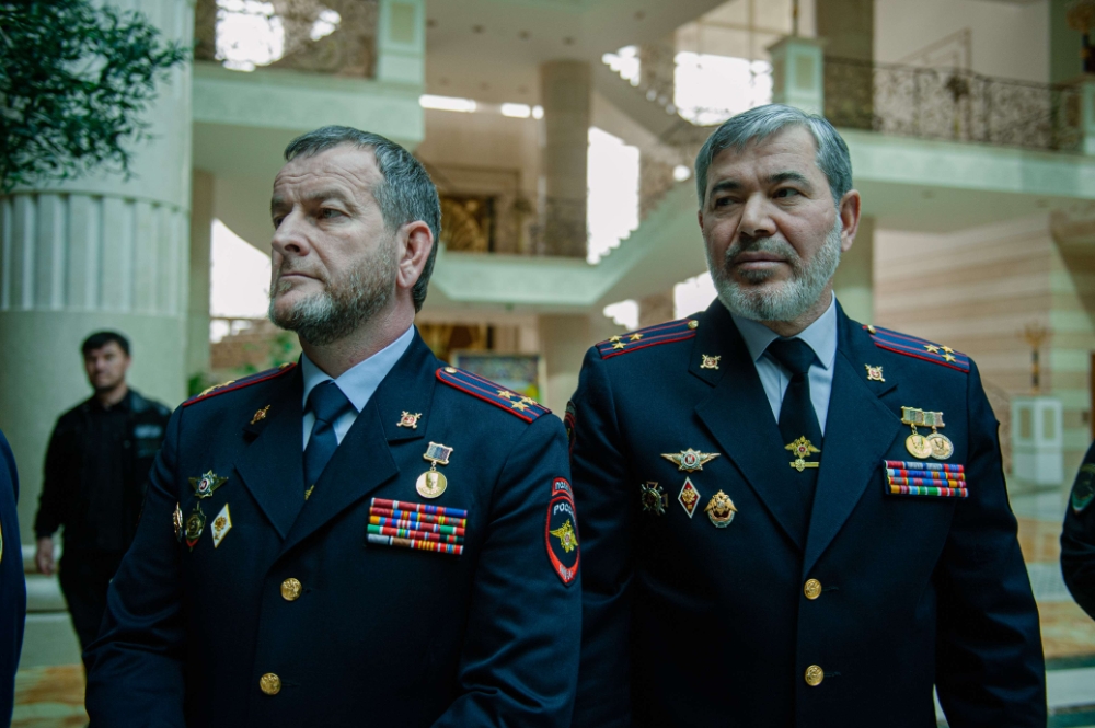 Полковники кадырова. Рамзан Кадыров генерал лейтенант. Кадыров генерал полковник.