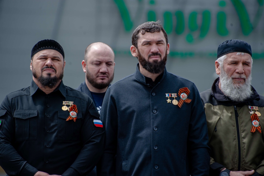 Грозный фото людей. Трц грозный молл 2021. Иа грозный информ. Грозненская студия телевидения. Иа грозный информ.