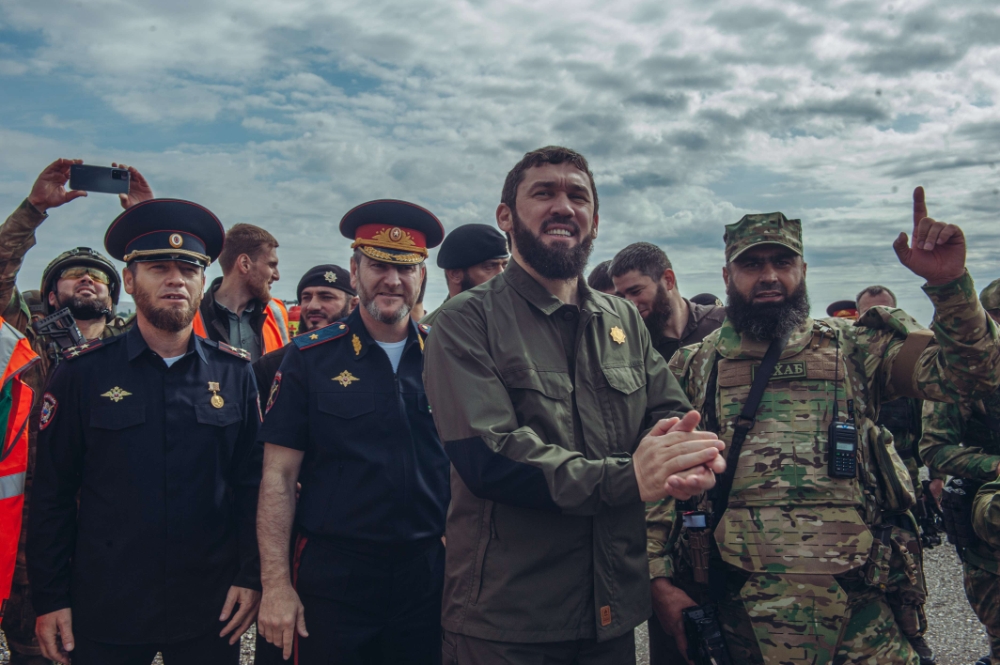 Фк ахмат. Хамбулатов ахмат. Михаил опарин ахмат. Хамбулатов ахмат. Хамбулатов ахмат.