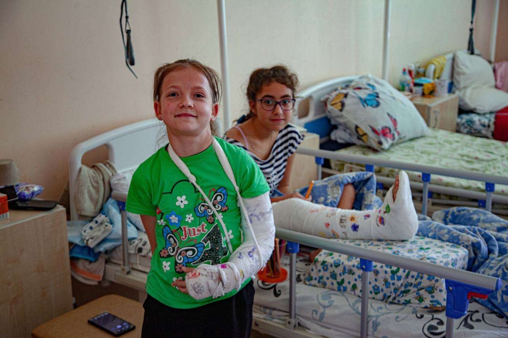 Раненые дети в крокусе. Республиканский травматологический центр ДНР. Донецкий травматологический детский центр.