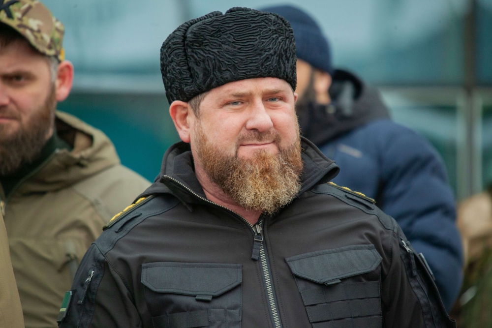 Чеченские общества. Чеченские общества. Грозный молодежь. Уважение к старшим у чеченцев. Чеченские общества.