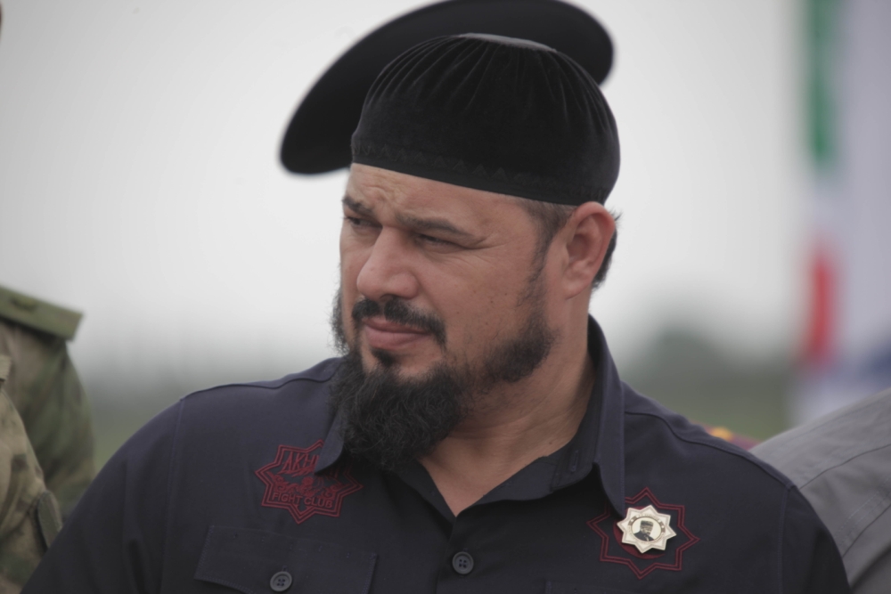 чечня после реконструкции. грозный ведено. фотосессия в дагестане в платьях. грозный ведено. дороги в грозном.