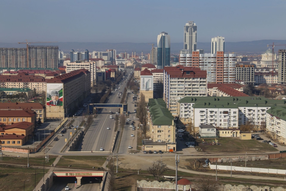 грозный 2001. заводской район чеченской республики. грозный заводская. Skyscrapercity грозный. нефтяной институт грозный 1975.