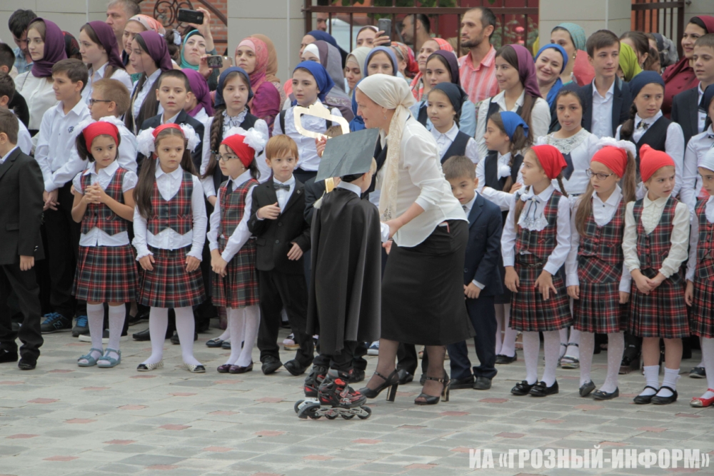 Школы Грозного Фото