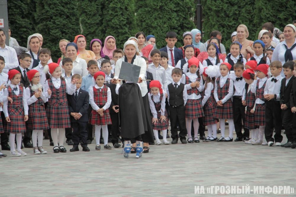 Школы Грозного Фото