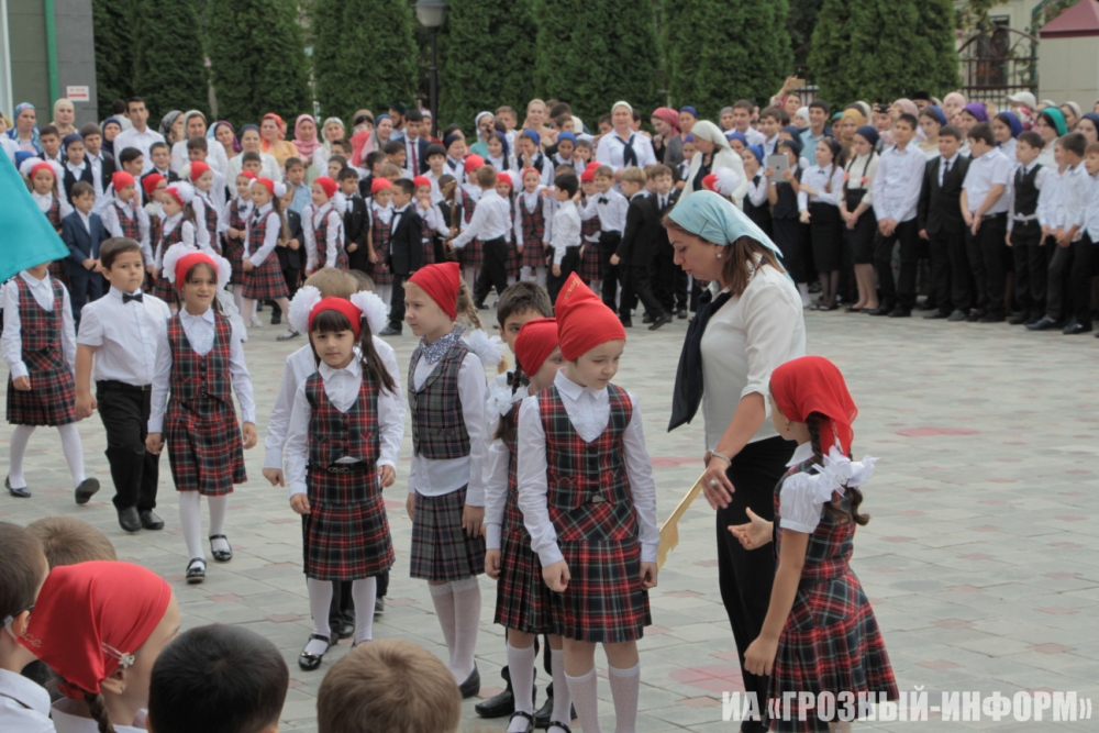 Школы Грозного Фото
