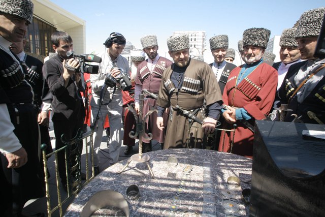 какой государственный язык в чеченской республике. 99 на чеченском языке. цифры на чеченском языке до 20. порядок на чеченском языке. порядок на чеченском языке.