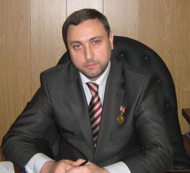 Саралиев шамиль исаевич. Депутат саралиев ш. Саралиева шамсаила юнусовича. Депутат саралиев государственной думы. Саралиев депутат.