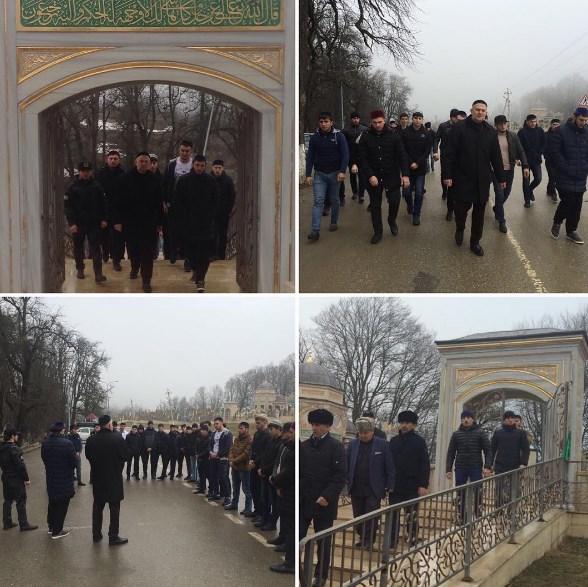 Ул кунта хаджи. Ул кунта хаджи. Ул кунта хаджи. Зиярт кунта хаджи кишиева. Кунта хаджи мероприятие.