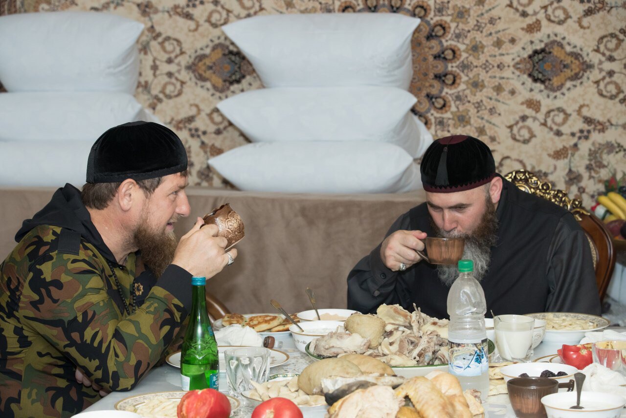 Муфтий Чечни пригласил Рамзана Кадырова на ифтар и устроил