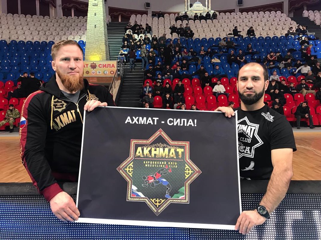 ахмат футбольный клуб. рамзан кадыров ахмат клуб. камертон отряд ахмата. камертон отряд ахмата. ахмат чемпион.
