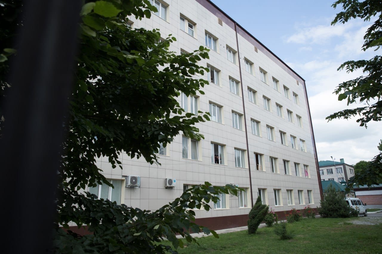 4 больница г грозный. 9 городская больница в грозном. 4 больница г грозный. 4 больница г грозный. Больница в черноречье в грозном.