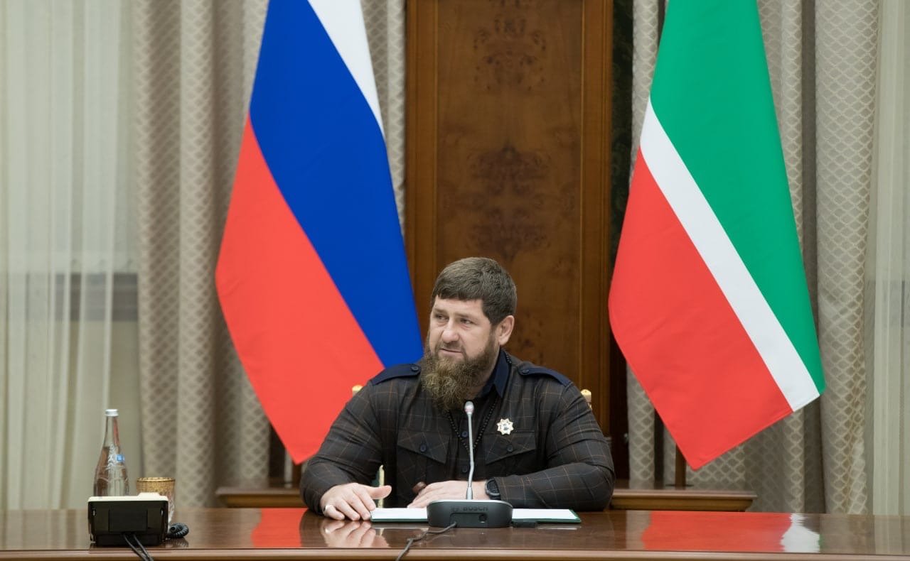 Запрещено в россии чечня. Рамзан Кадыров глава Чеченской Республики. Глава ЧР Рамзан Кадыров 2020.