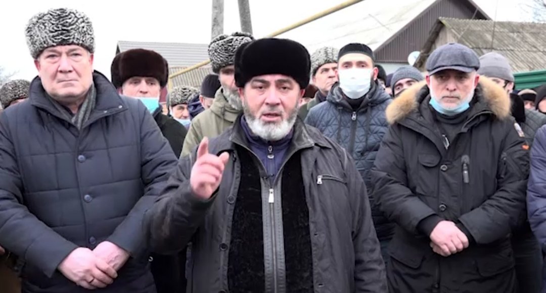 Кровная месть в россии. Кровная месть кавказ картина художника. Туганов махарбек кровная месть. Кровная месть в чечне. Картина кровники вадим каджаев.