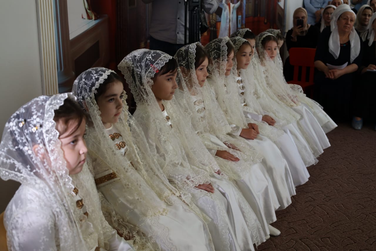 старшая дочь рамзана кадырова айшат. хадижат кадырова. айшат кадырова 2023. кадырова табарик рамзановна. хадижат кадырова.