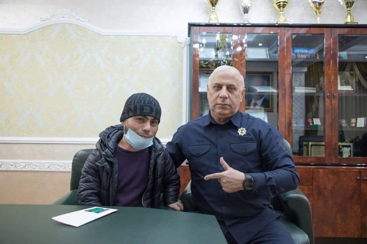 Кадырова помощах. Фонд Кадырова. Махмудов Яраги с Бачи Юрт ветеран отчечства.