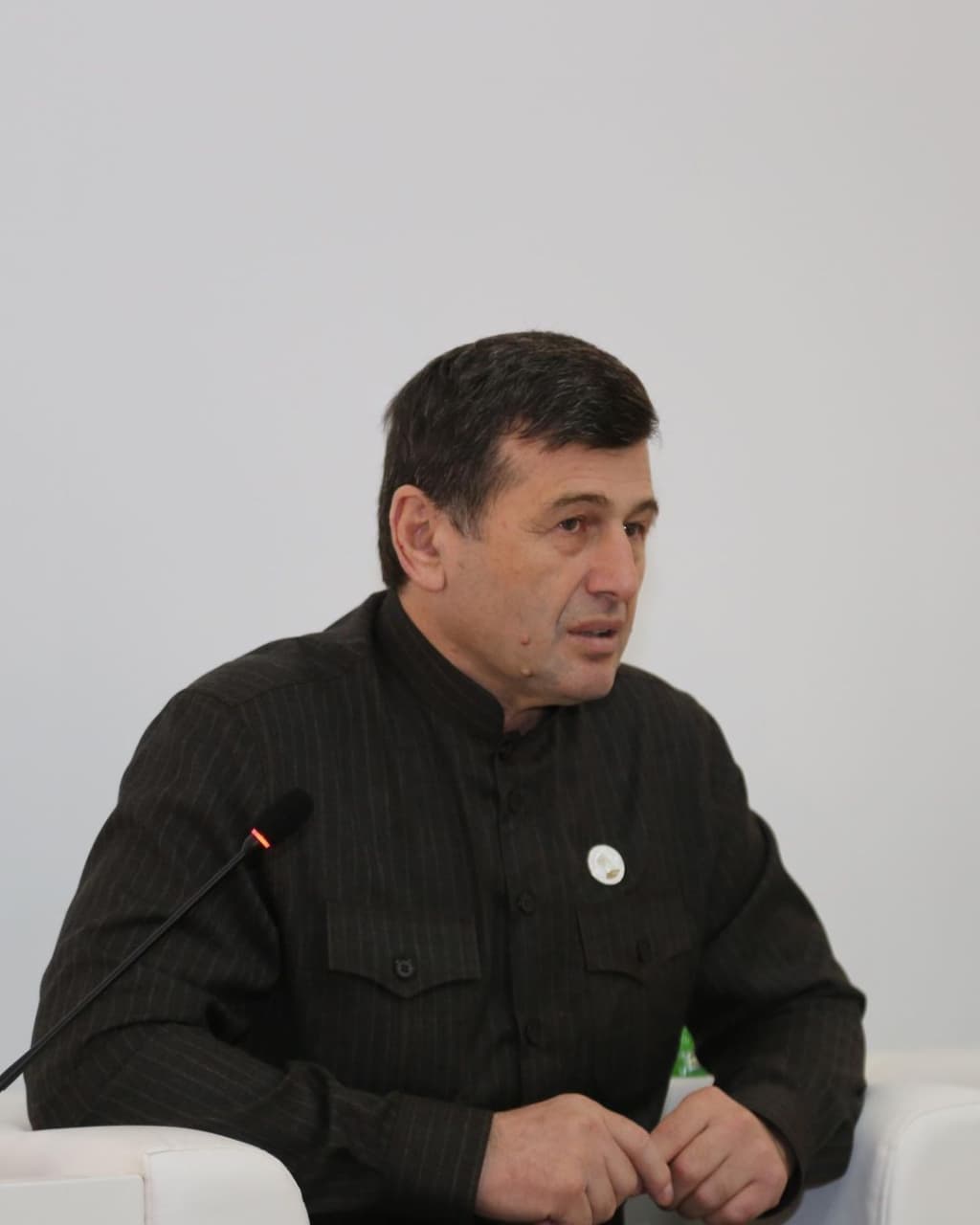 Министр здравоохранения чеченской республик 2023. Байсултанов идрис хасаевич. Идрис министр. Министр здравоохранения чеченской республики 2021. Идрис байсултанов.