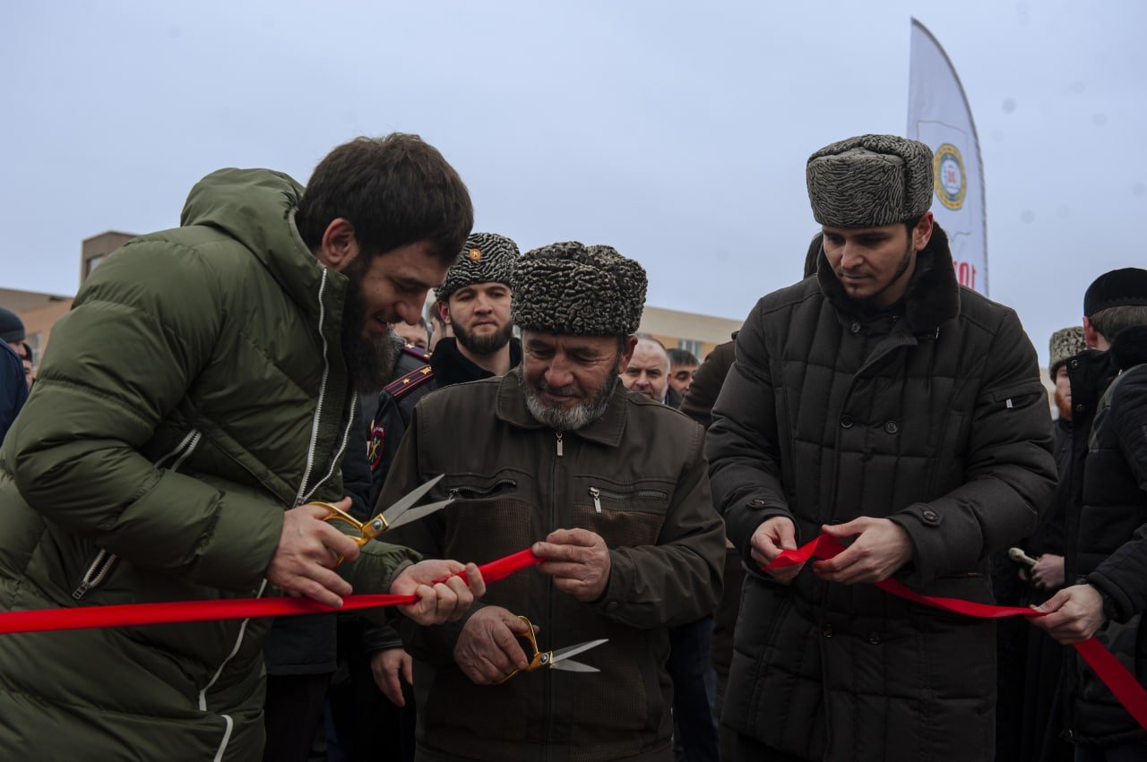 Новости сегодня по чечне. Построение в грозном. Рамзан грозный. Новости сегодня по чечне. Чеченские постройки.